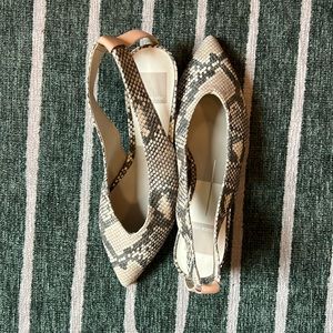 Dolce Vita - never worn faux snakeskin heels - size 6 women’s